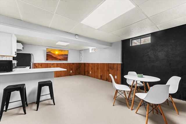 21 Fyrbeck Ave, Shrewsbury, MA 01545