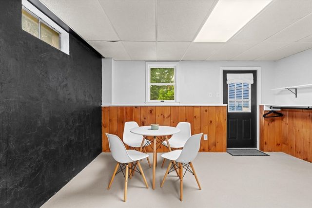 21 Fyrbeck Ave, Shrewsbury, MA 01545
