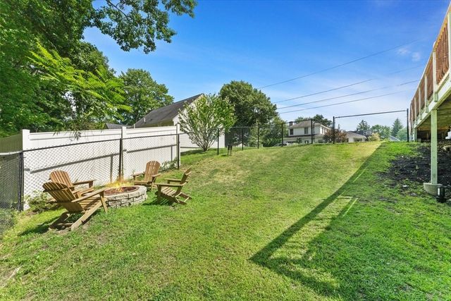 21 Fyrbeck Ave, Shrewsbury, MA 01545