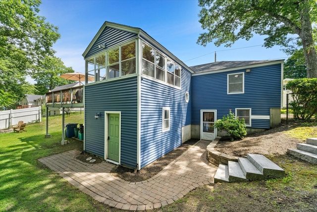 21 Fyrbeck Ave, Shrewsbury, MA 01545