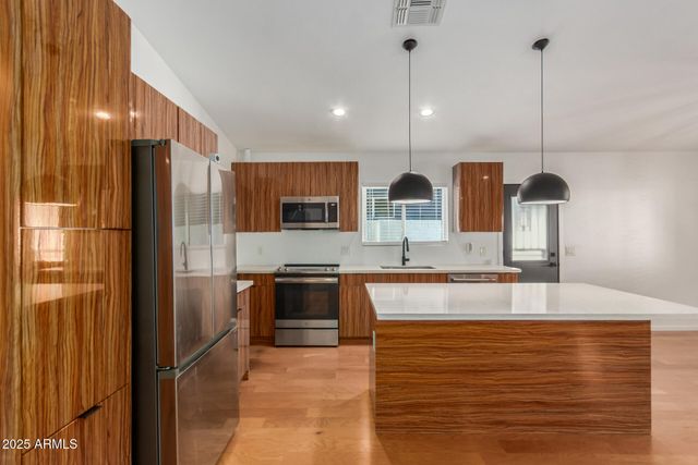 1129 E MCKINLEY Street, Phoenix, AZ 85006