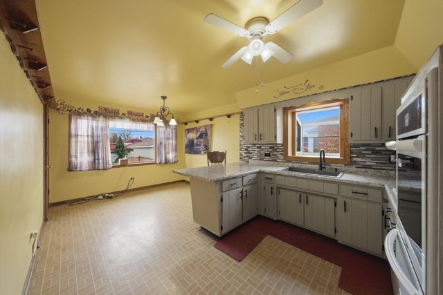 3654 W 80th Street, Chicago, IL 60652