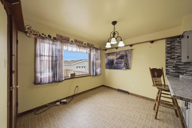 3654 W 80th Street, Chicago, IL 60652