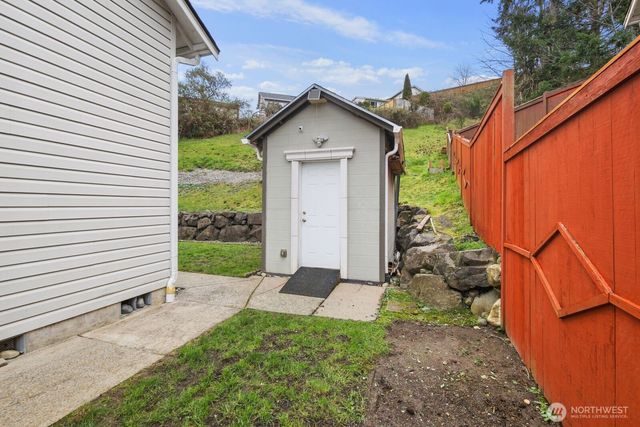 2824 V Court SE, Auburn, WA 98002