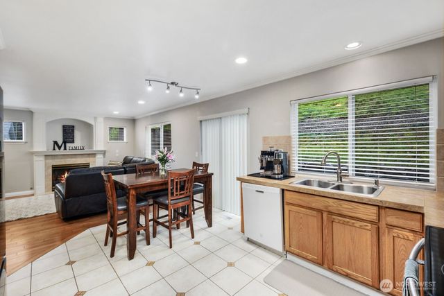 2824 V Court SE, Auburn, WA 98002