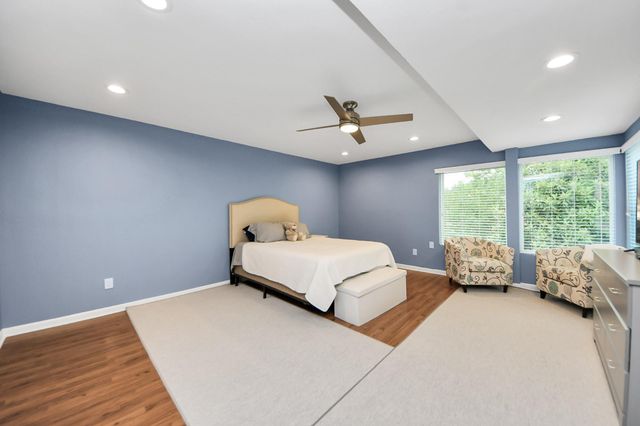 7655 S Braeswood Boulevard 10, Houston, TX 77071