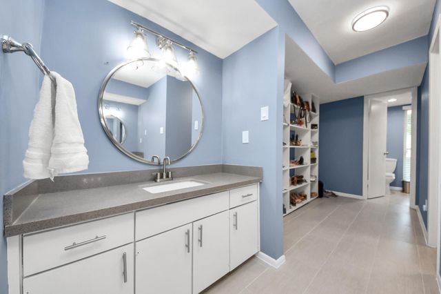 7655 S Braeswood Boulevard 10, Houston, TX 77071