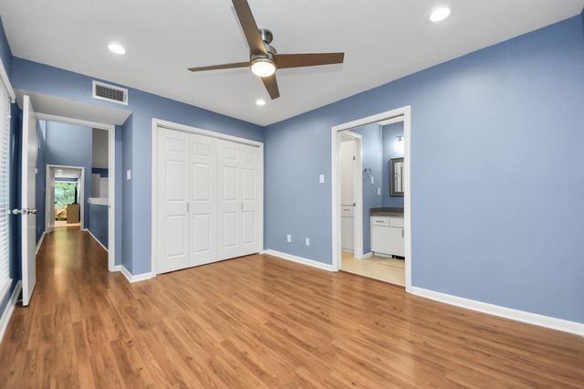 7655 S Braeswood Boulevard 10, Houston, TX 77071