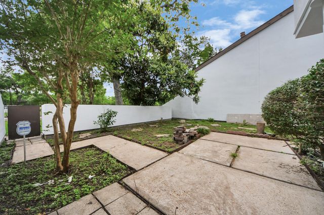 7655 S Braeswood Boulevard 10, Houston, TX 77071