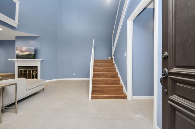 7655 S Braeswood Boulevard 10, Houston, TX 77071