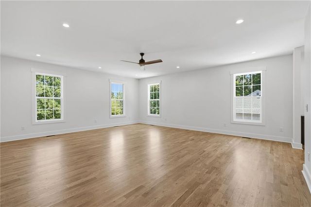 2183 Deep Woods Way, Marietta, GA 30062
