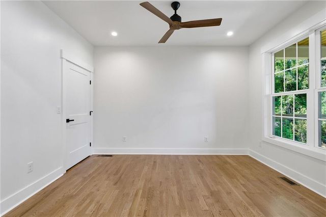 2183 Deep Woods Way, Marietta, GA 30062
