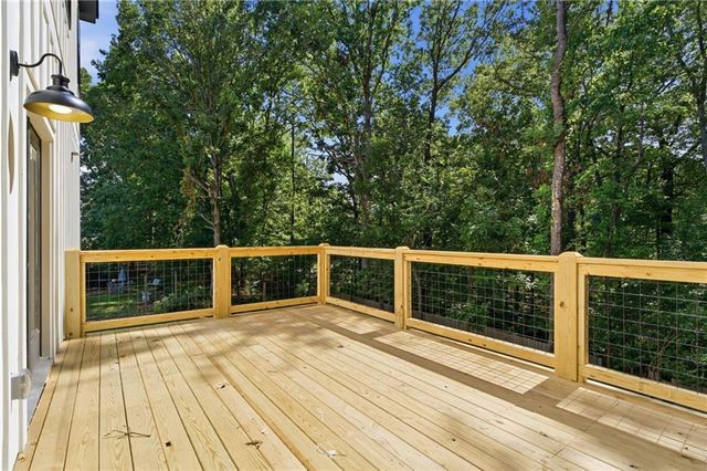 2183 Deep Woods Way, Marietta, GA 30062