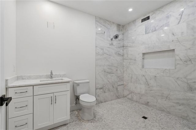 2183 Deep Woods Way, Marietta, GA 30062