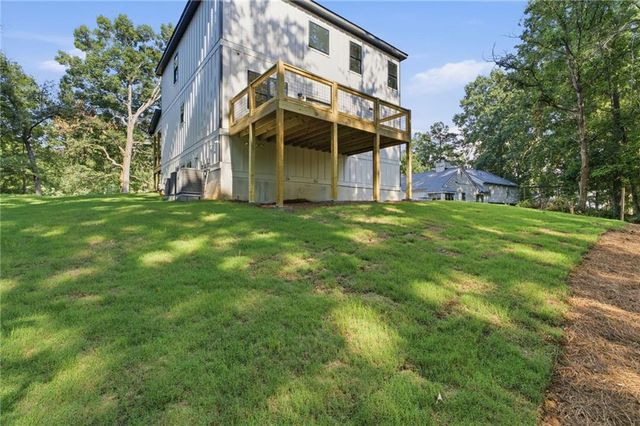 2183 Deep Woods Way, Marietta, GA 30062