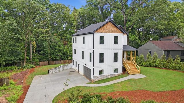 2183 Deep Woods Way, Marietta, GA 30062