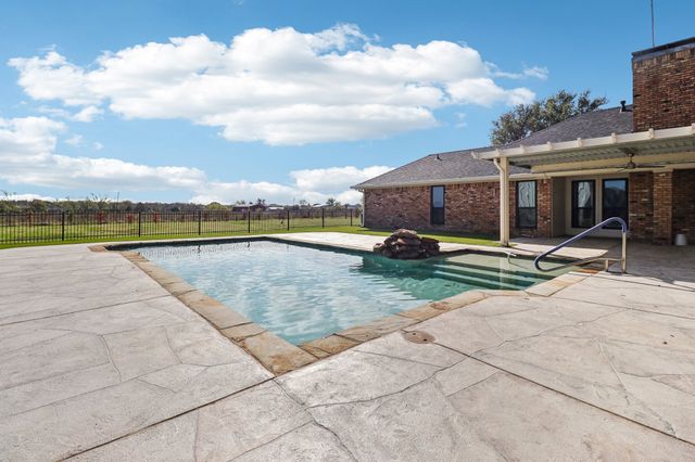 261 Meadowpark, Mclendon Chisholm, TX 75032