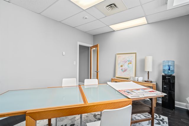 600 State St Ste 4, Portsmouth, NH 03801