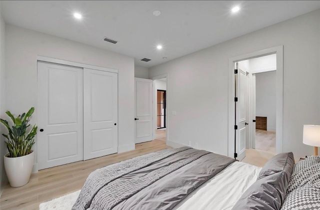 7247 Wisteria Ave, Parkland, FL 33076