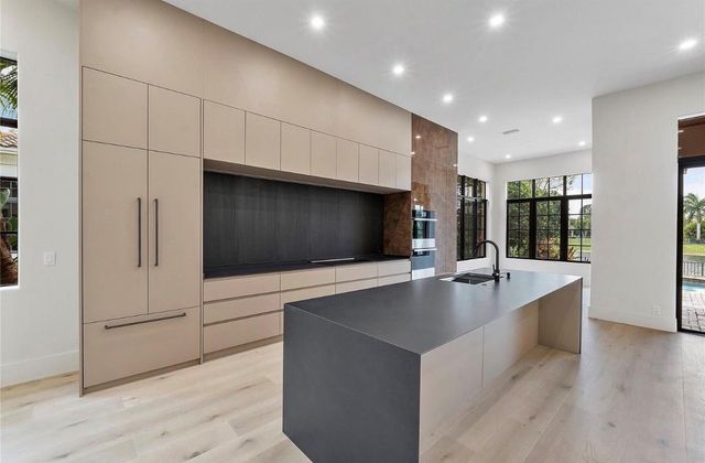 7247 Wisteria Ave, Parkland, FL 33076