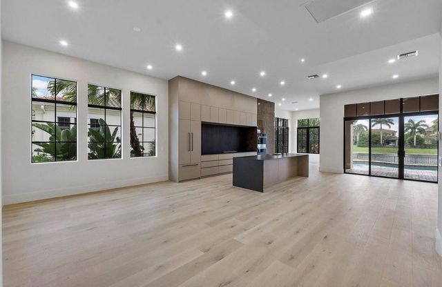 7247 Wisteria Ave, Parkland, FL 33076