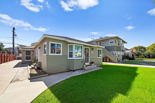 128 W Rosslynn Avenue, Fullerton, CA 92832