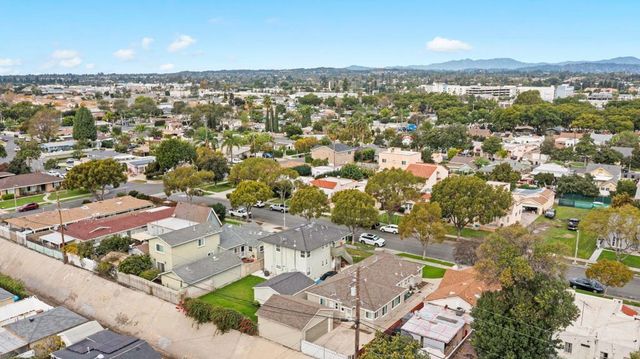 128 W Rosslynn Avenue, Fullerton, CA 92832