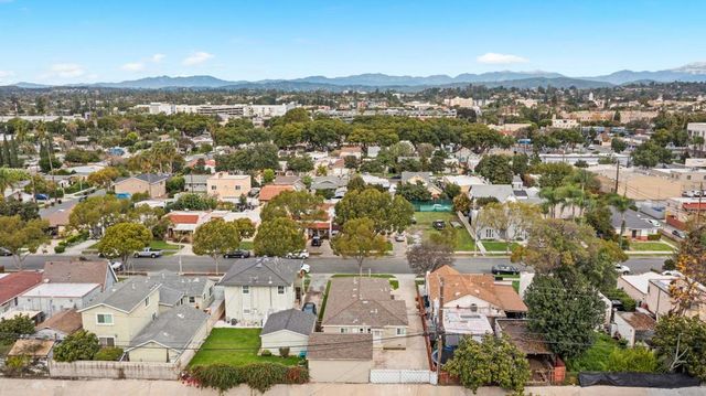 128 W Rosslynn Avenue, Fullerton, CA 92832