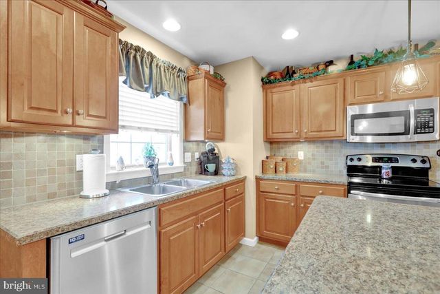 33 MICHAEL LN, Denver, PA 17517