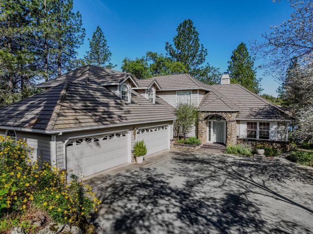 23850 Star Ct, Auburn, CA 95602
