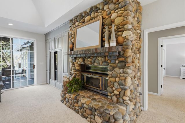 23850 Star Ct, Auburn, CA 95602