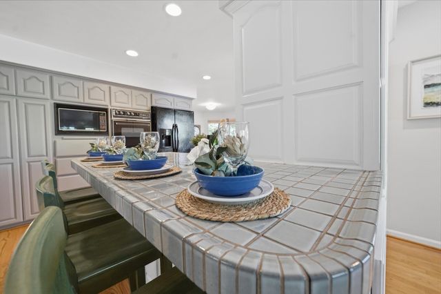 23850 Star Ct, Auburn, CA 95602