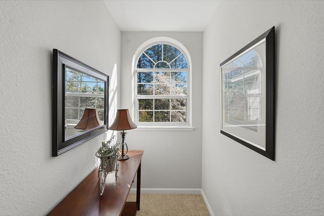 23850 Star Ct, Auburn, CA 95602