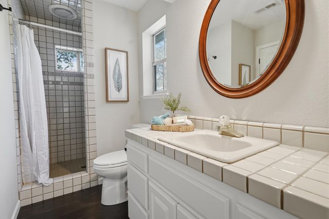 23850 Star Ct, Auburn, CA 95602