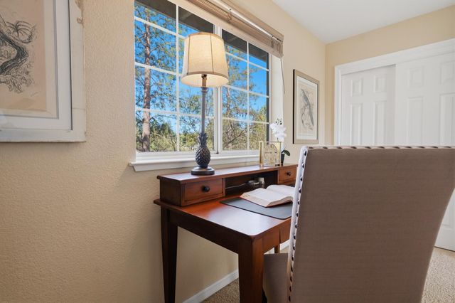 23850 Star Ct, Auburn, CA 95602