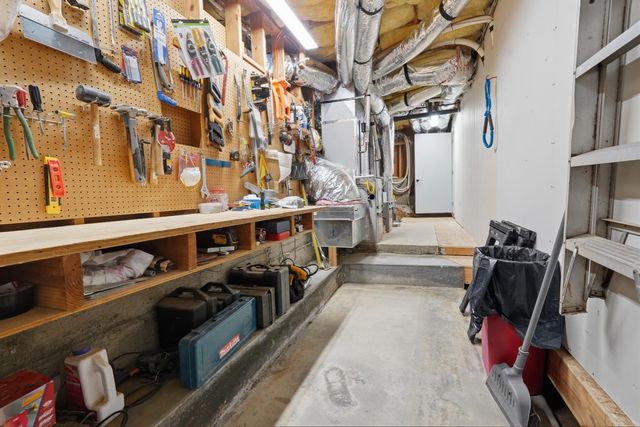 23850 Star Ct, Auburn, CA 95602