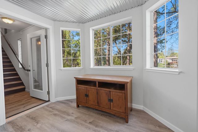 23850 Star Ct, Auburn, CA 95602