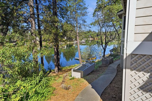 23850 Star Ct, Auburn, CA 95602