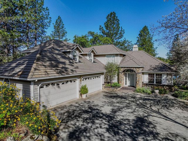 23850 Star Ct, Auburn, CA 95602
