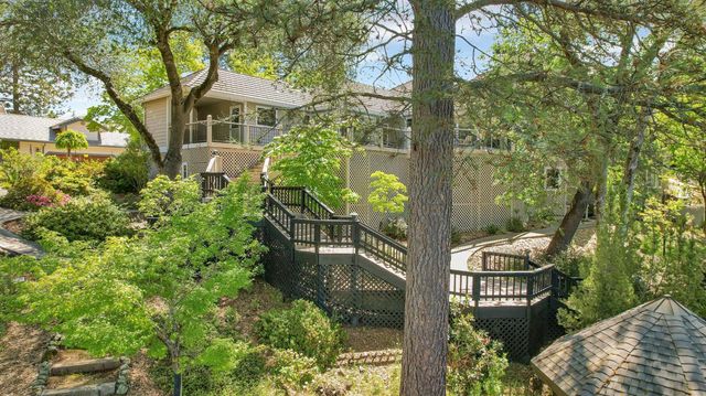 23850 Star Ct, Auburn, CA 95602
