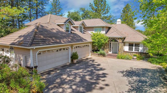 23850 Star Ct, Auburn, CA 95602