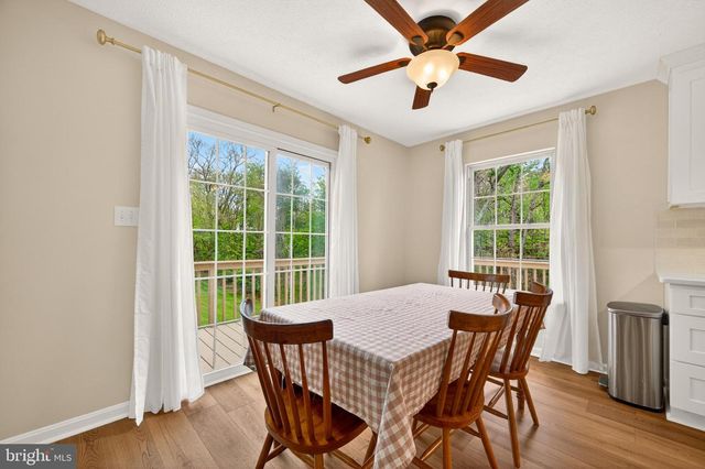 215 RAMBLIN ROSE LN, Martinsburg, WV 25404