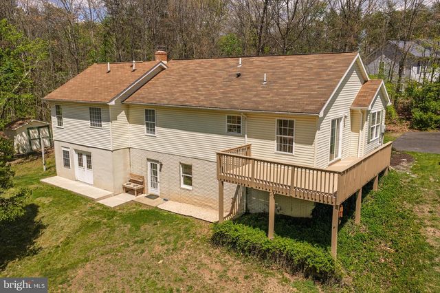 215 RAMBLIN ROSE LN, Martinsburg, WV 25404