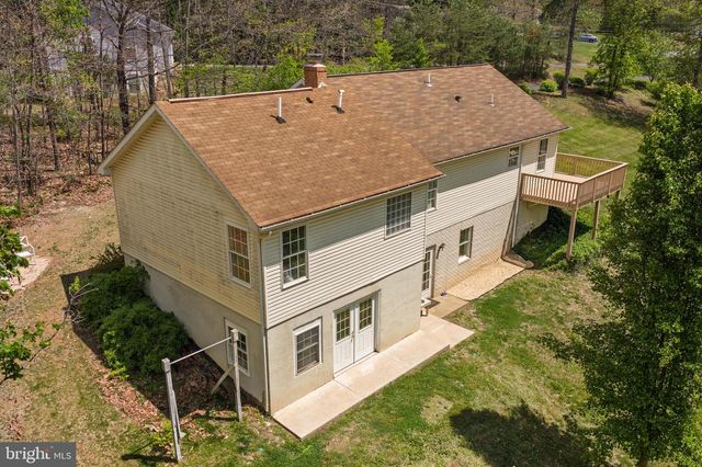 215 RAMBLIN ROSE LN, Martinsburg, WV 25404