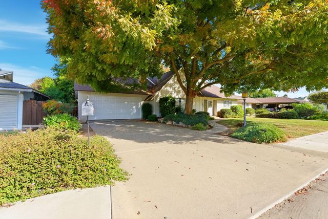 670 W Kanai Avenue, Porterville, CA 93257