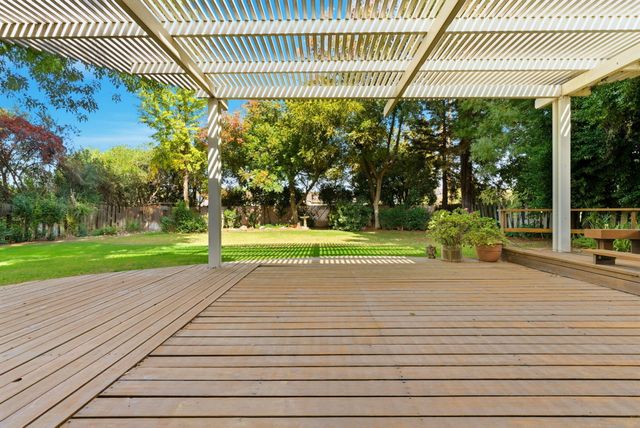 670 W Kanai Avenue, Porterville, CA 93257