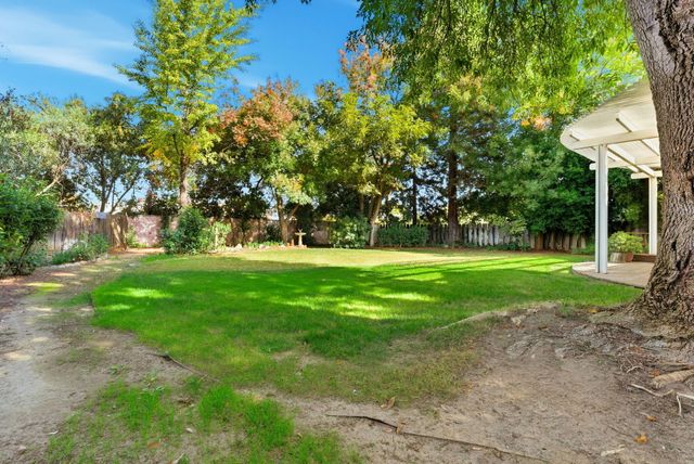 670 W Kanai Avenue, Porterville, CA 93257