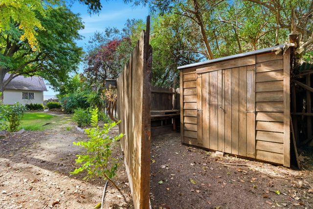 670 W Kanai Avenue, Porterville, CA 93257