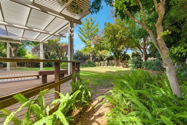 670 W Kanai Avenue, Porterville, CA 93257