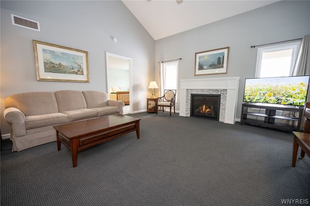 13 Alexander Parkway, Pendleton, NY 14120